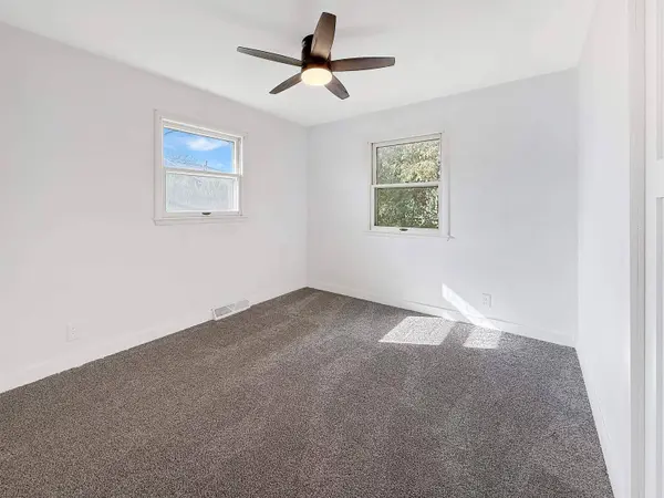 601 Sunrise BLVD, Decorah, IA 52101