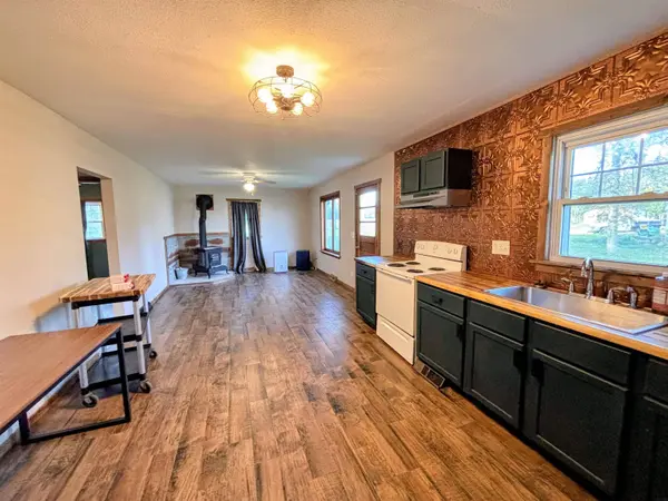 24008 195th ST, Cresco, IA 52136