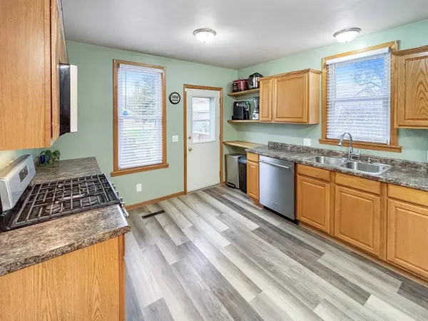 126 W 3rd AVE, Cresco, IA 52136