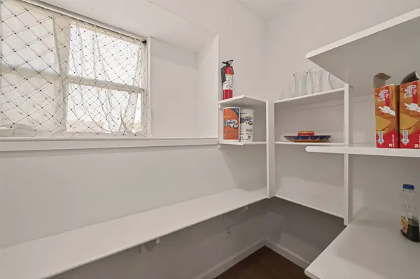 8307 Carvel LN, Houston, TX 77036