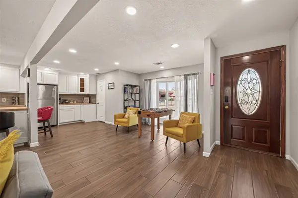 8307 Carvel LN, Houston, TX 77036