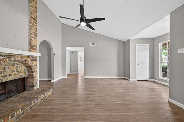 9231 Baronsmede DR, Houston, TX 77083