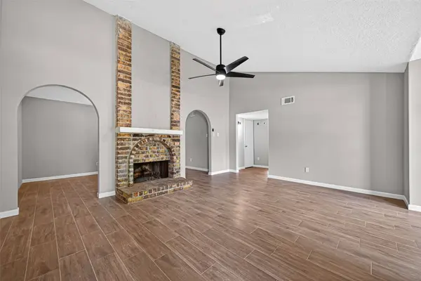 9231 Baronsmede DR, Houston, TX 77083