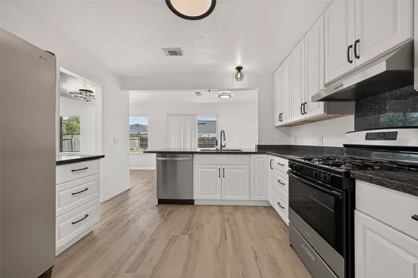 13430 Eldridge Villa ST, Sugar Land, TX 77498