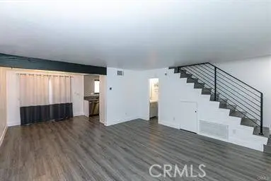 9525 Sepulveda BLVD #5, North Hills, CA 91343