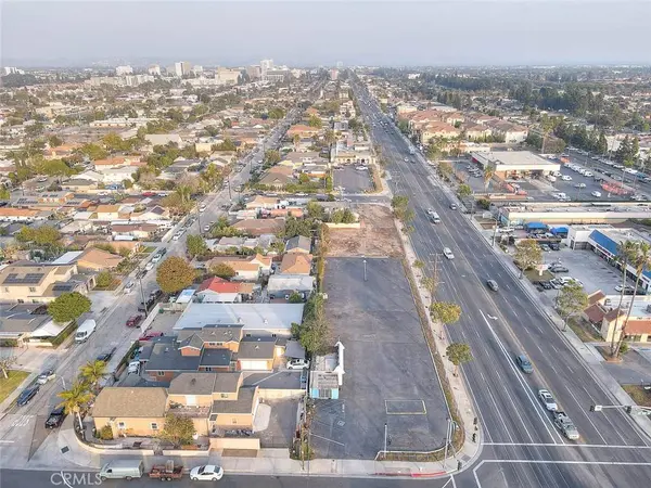 1715 W 1st, Santa Ana, CA 92703