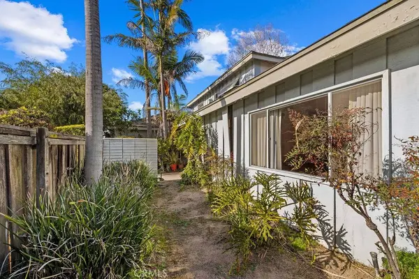 2206 Francisco, Newport Beach, CA 92660