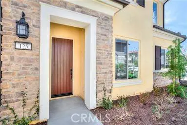 125 Primrose DR, Lake Forest, CA 92610