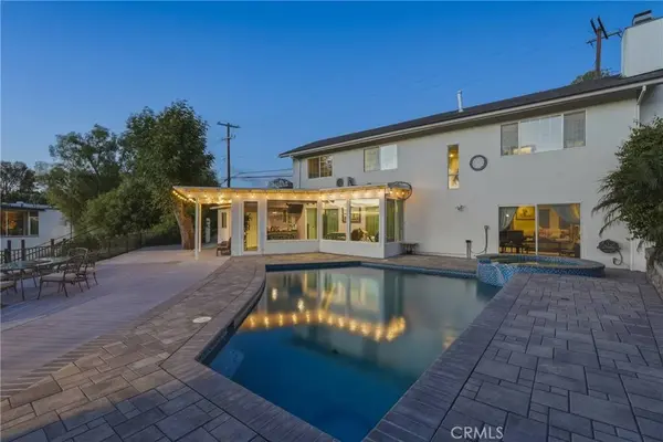 17132 Oak View, Encino, CA 91316