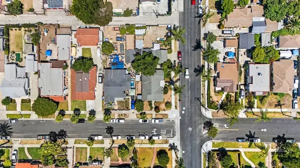 405 W Mcfadden, Santa Ana, CA 92707