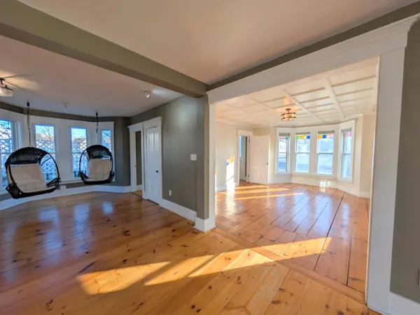 17 Market ST, North Berwick, ME 03906
