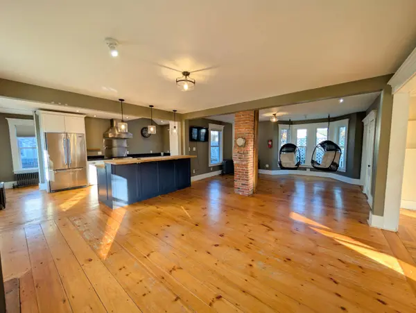 17 Market ST, North Berwick, ME 03906