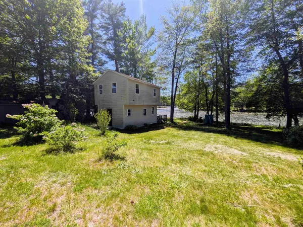 23 Penn AVE, Deerfield, NH 03037