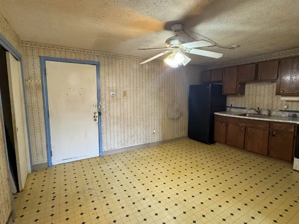 35 Log ST #3C, Manchester, NH 03102