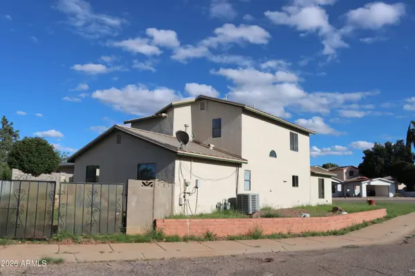 4989 E CIELO Circle