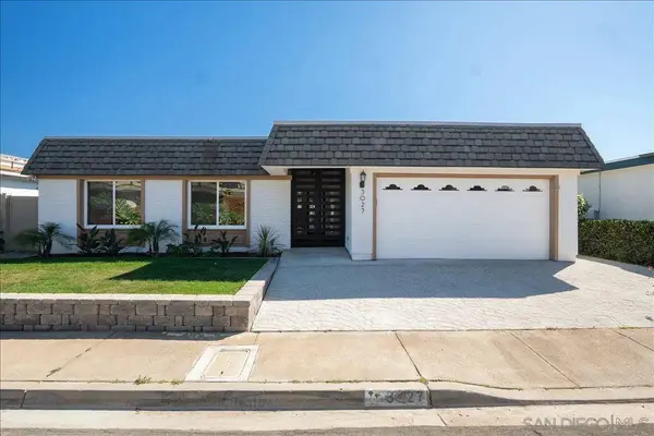 3027 Hunrichs Way, San Diego, CA 92117