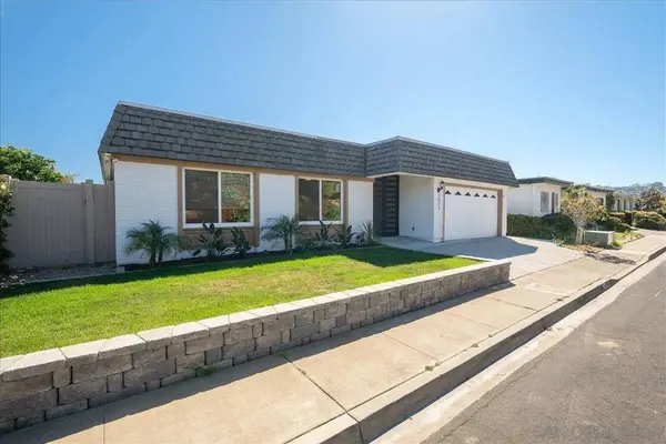 3027 Hunrichs Way, San Diego, CA 92117