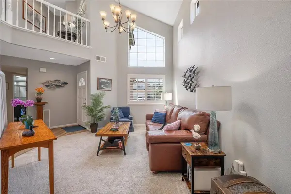 3266 San Helena Dr, Oceanside, CA 92056
