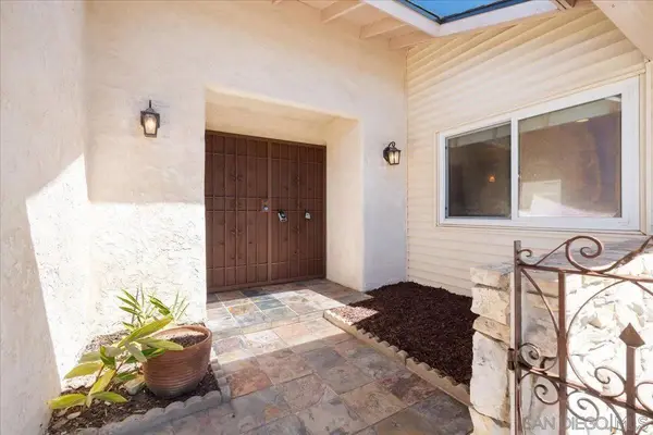 16620 San Salvador Ct, San Diego, CA 92128