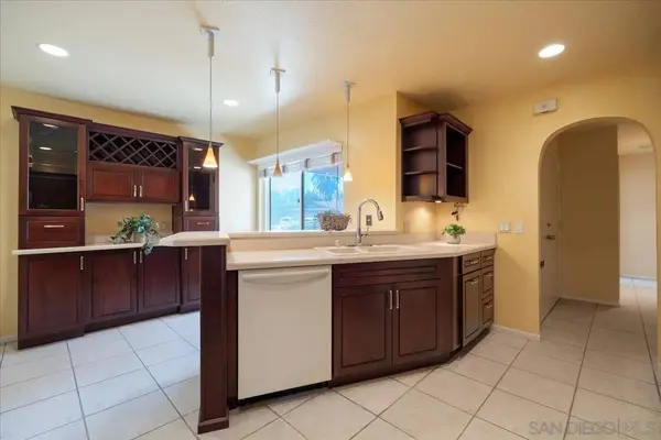 16620 San Salvador Ct, San Diego, CA 92128