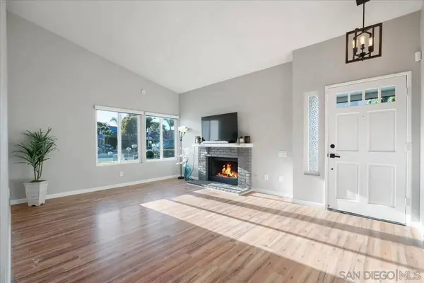 742 Foxwood, Oceanside, CA 92057