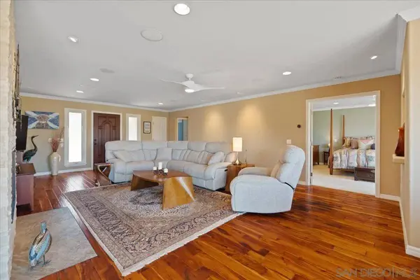 12578 Lomica Dr, San Diego, CA 92128