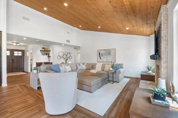 17287 Campillo Dr, San Diego, CA 92128