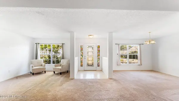 8 WHITE HURST LN, Palm Coast, FL 32164