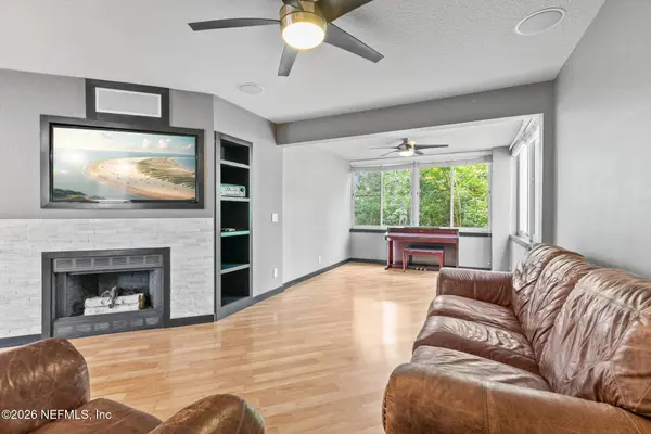 1800 THE GREENS WAY #609, Jacksonville Beach, FL 32250