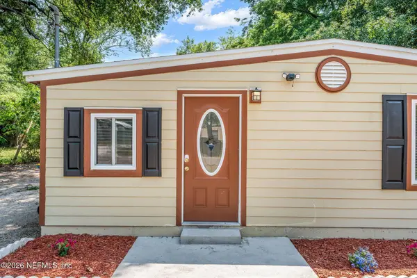 10501 WOOSTER DR, Jacksonville, FL 32218