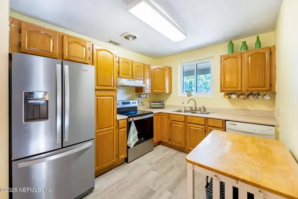 27 SAN PABLO CIR N, Jacksonville Beach, FL 32250