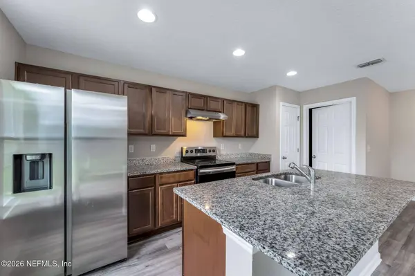7828 HAMMOND BLVD, Jacksonville, FL 32220
