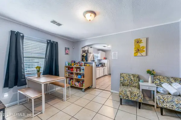 2470 VERNON ST, Jacksonville, FL 32209