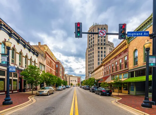 How Competitive is the Elgin, IL Housing Market?,Fel Salgado