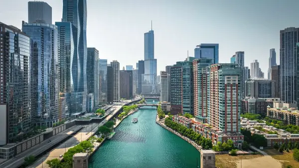 I’m A Chicago Real Estate Agent Recognized By RealTrends,Sara Sogol
