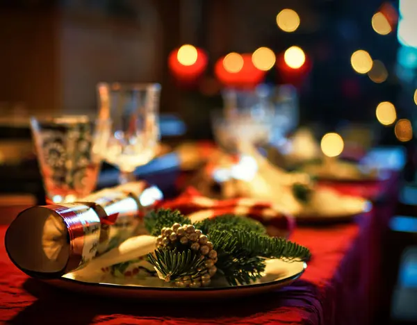 Holiday Hosting Checklist: 10 Things to Do Before Guests Arrive