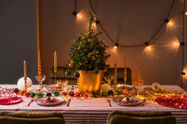 Hosting for the Holidays: 10 Things to Do Before Guests Arrive