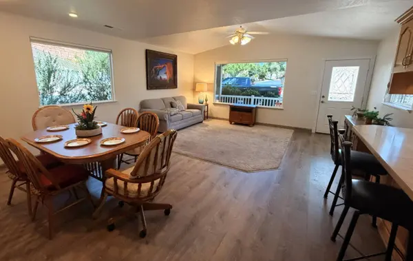 1050 W RED HILLS 89, Washington, UT 84780