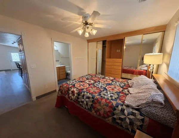 1050 W RED HILLS 89, Washington, UT 84780