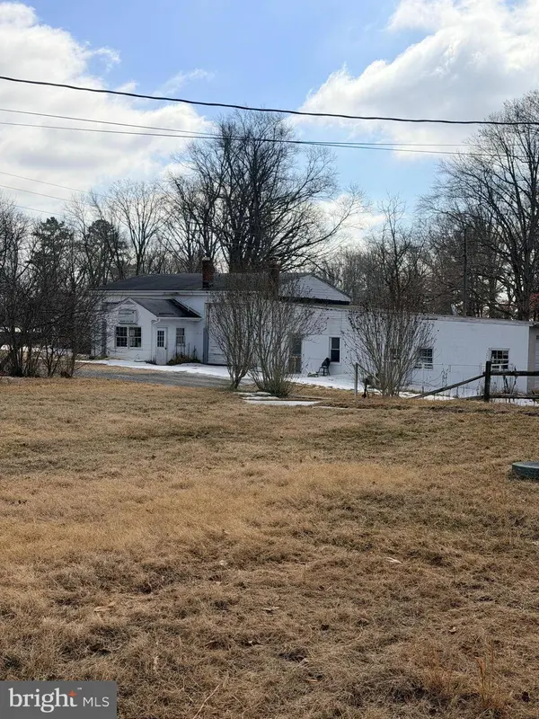 24 VIRGINIA AVE, Fredericksburg, VA 22405