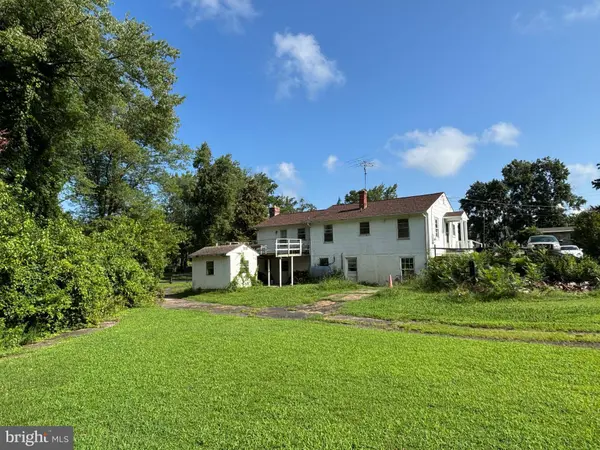 24 VIRGINIA AVE, Fredericksburg, VA 22405