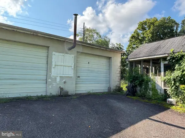 24 VIRGINIA AVE, Fredericksburg, VA 22405