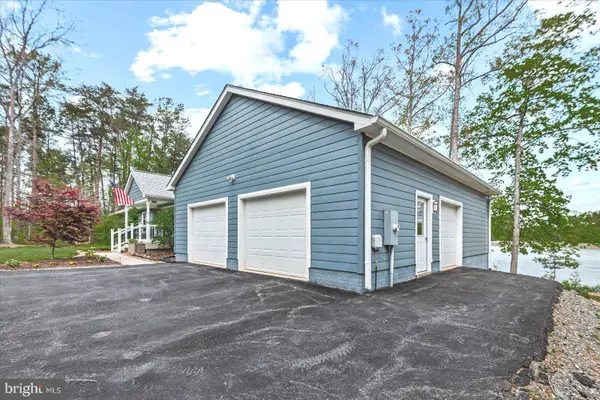 16 MERRIMAC CV, Ruther Glen, VA 22546