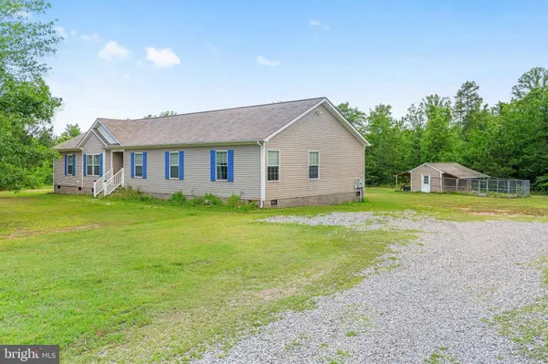 212 BRIAR CIR, Bumpass, VA 23024
