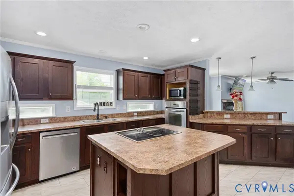 212 Briar CIR, Bumpass, VA 23024