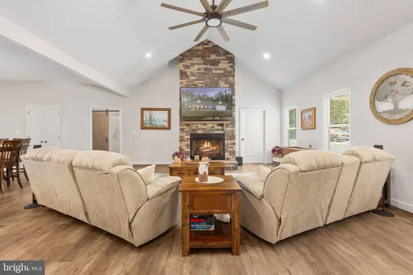 1098 LAKE FOREST DR, Mineral, VA 23117