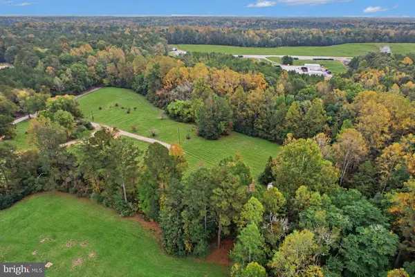 14226 ELWOOD DR, Bowling Green, VA 22427