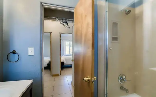 2808 Manzano ST NE, Albuquerque, NM 87110