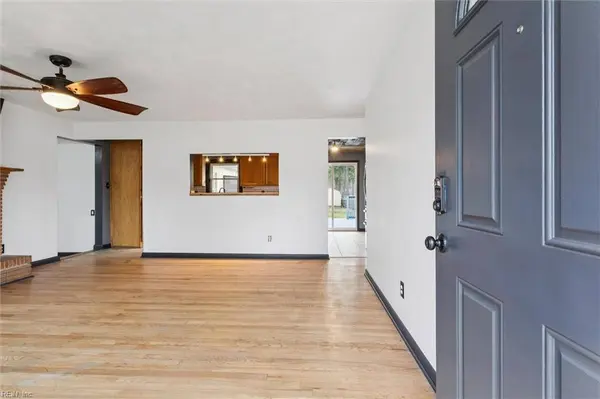 1241 N River DR, Chesapeake, VA 23323