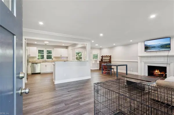 18 Brookfield DR, Hampton, VA 23666